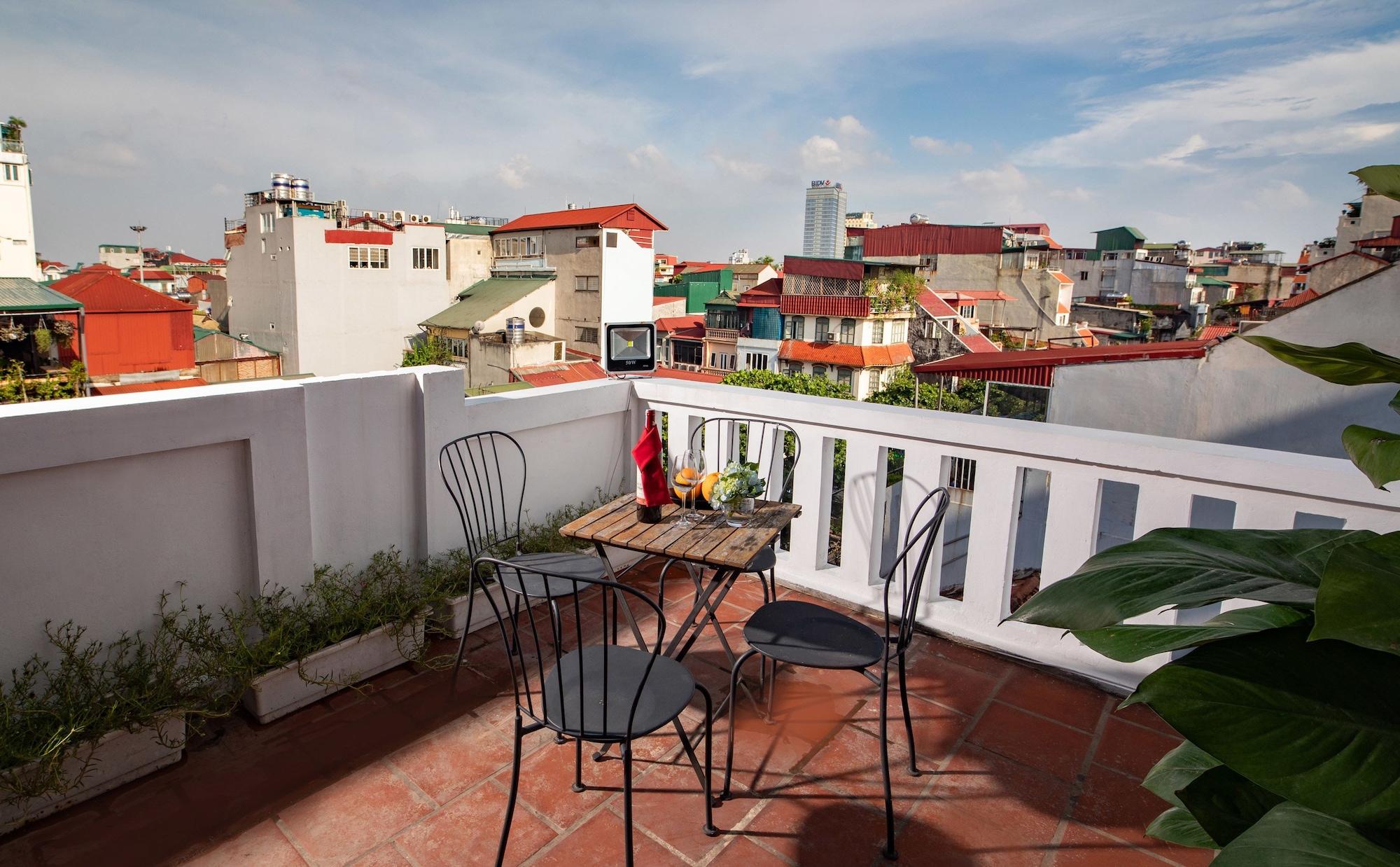 La Suite Hotel Hanoi Exterior photo