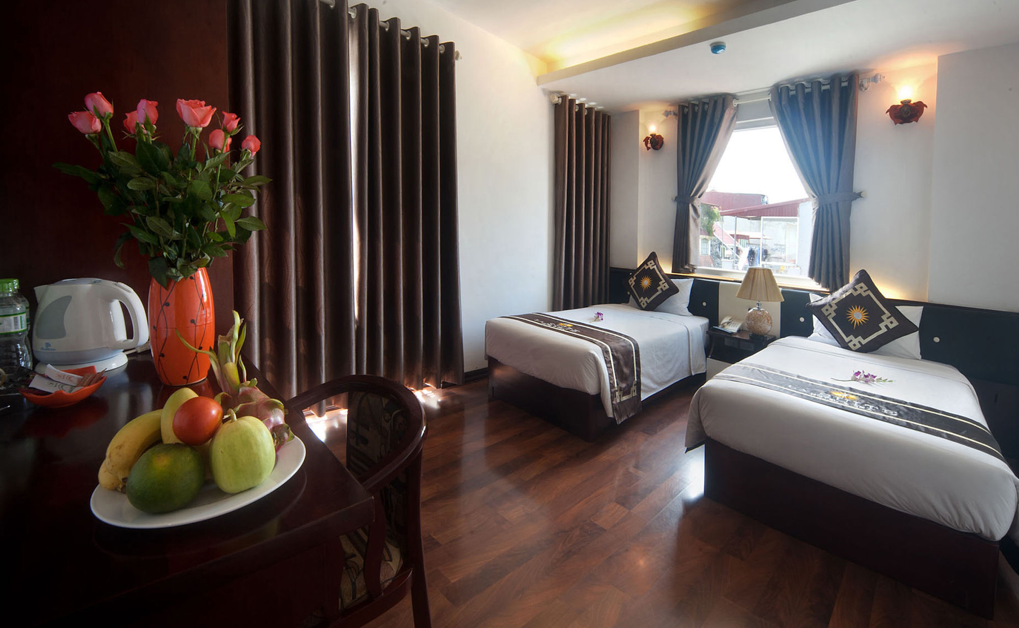 La Suite Hotel Hanoi Exterior photo